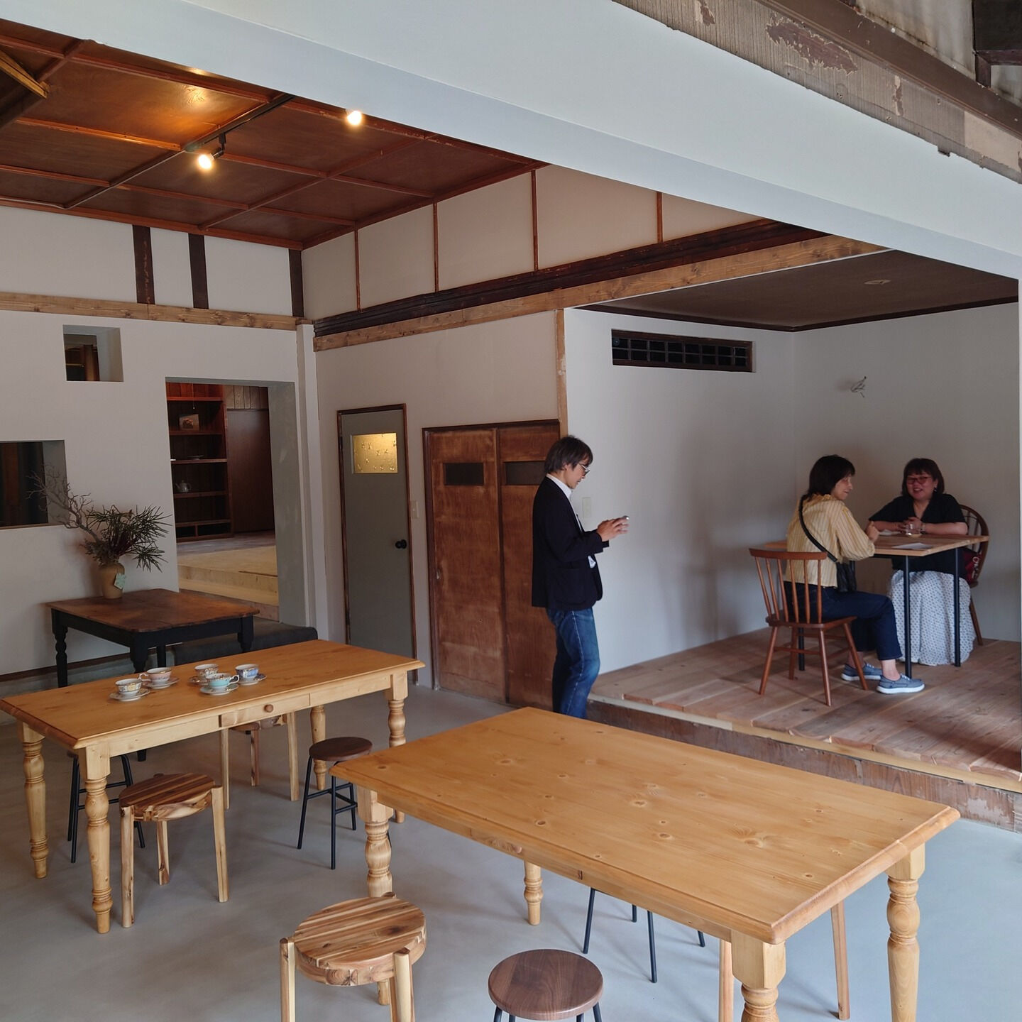 幕別町にある多目的カフェのリフォームを担当する機会を頂戴しま